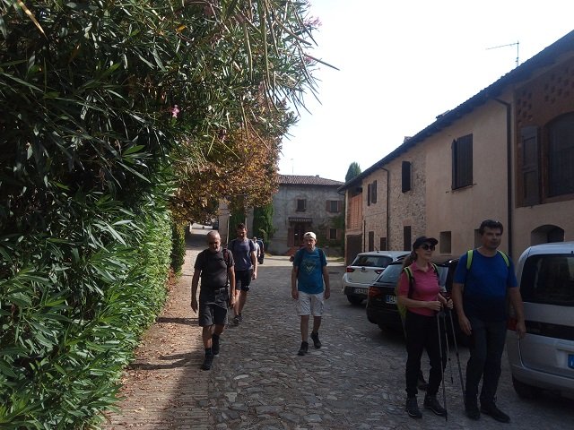 Tra Calanchi e Castelli