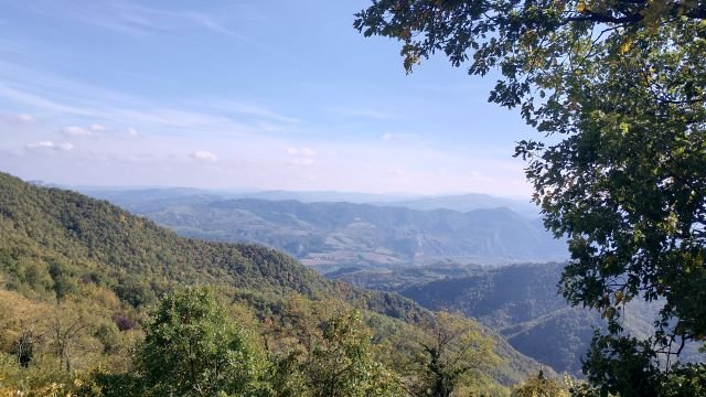 Antichi mulini e valli autunnali 